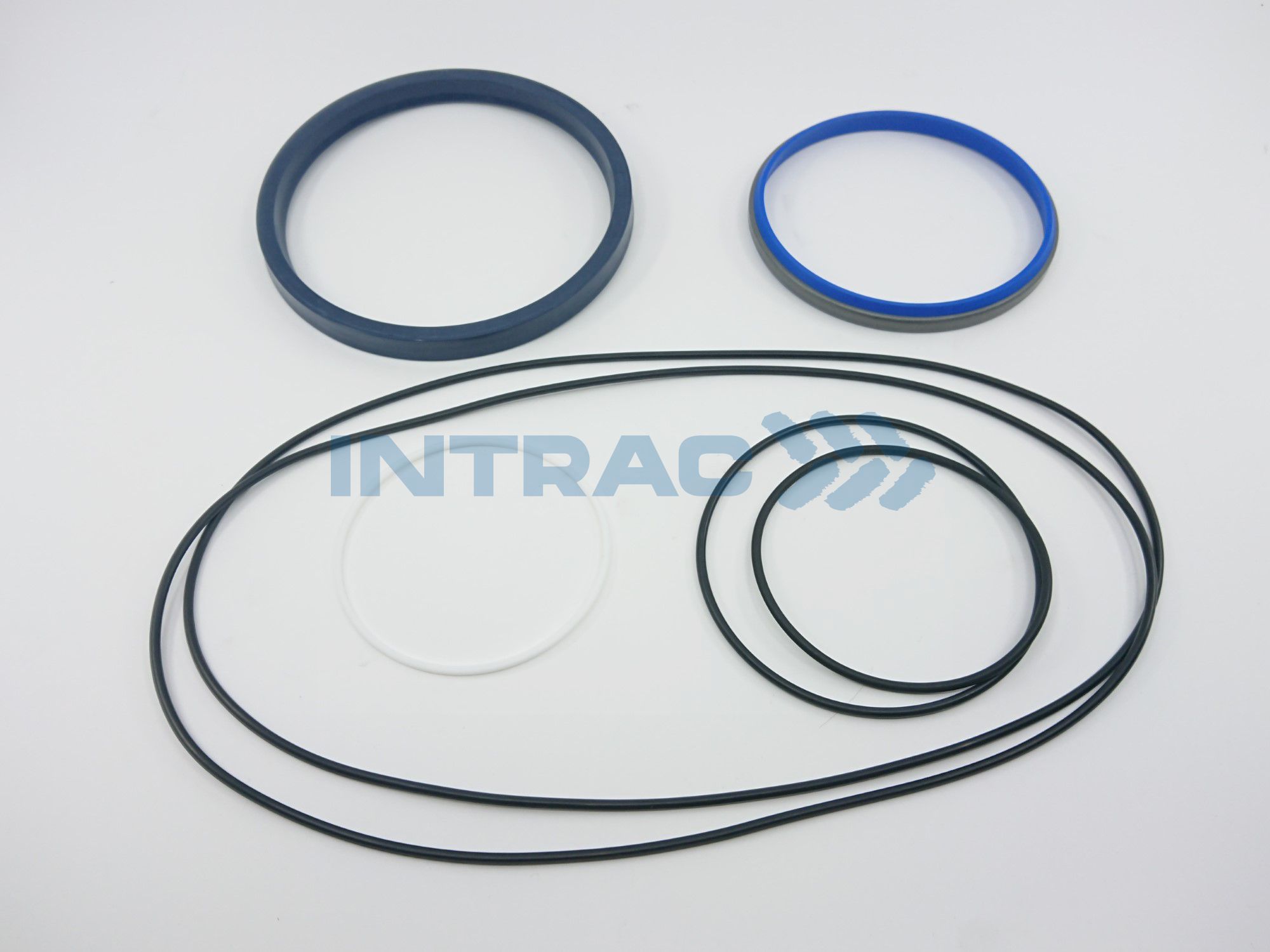 BLĪVSLĒGU KOMPLEKTS