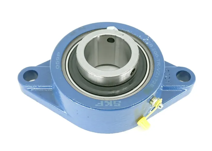 JOHN DEERE BEARING WITH HOUSING AT496433