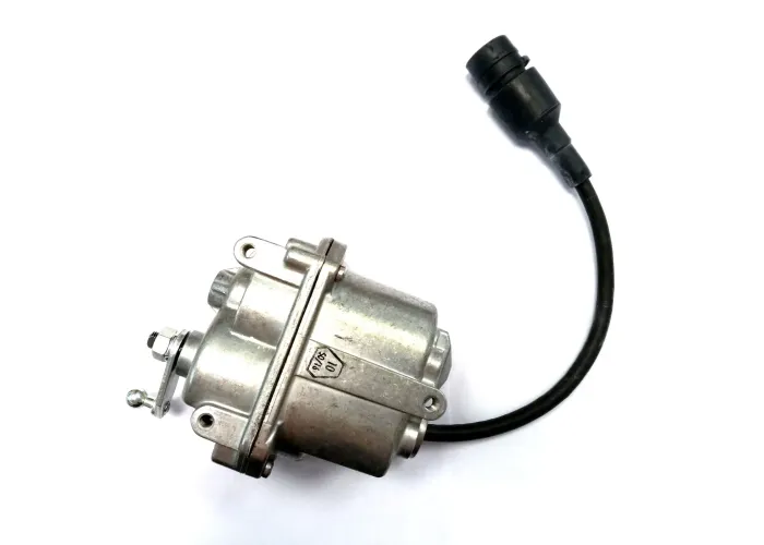 SERVO MOTORS